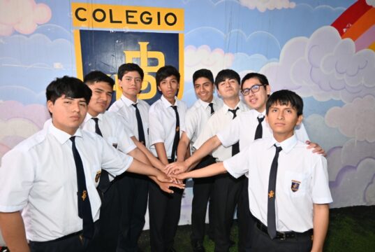 Escolares de quinto año del colegio Juan Pablo Peregrino de Carabayllo arrasan con vacantes en el último examen de admisión de la UNI 2026-I