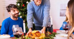 Cenas de Navidad y Año Nuevo: ¿cómo reducir el riesgo de malestares gastrointestinales?