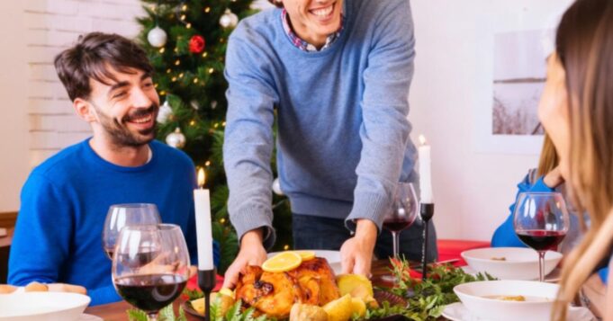Cenas de Navidad y Año Nuevo: ¿cómo reducir el riesgo de malestares gastrointestinales?