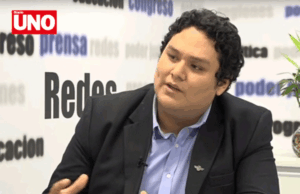 Enrique Valderrama arrasa en internas del Apra y se encamina a liderar el partido rumbo al 2026