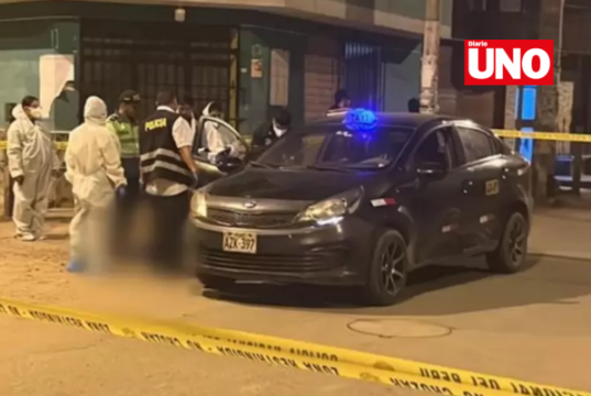 Sicarios ejecutan a extranjero con más de 10 balazos en taxi de Lurín
