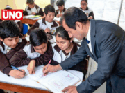 Más de 426.000 maestros reciben segundo aumento salarial del año