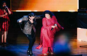 Eva Ayllón: Así fue “Y sigo aquí”, el concierto con el que la maestra cautivó al Anfiteatro del Parque de la Exposición