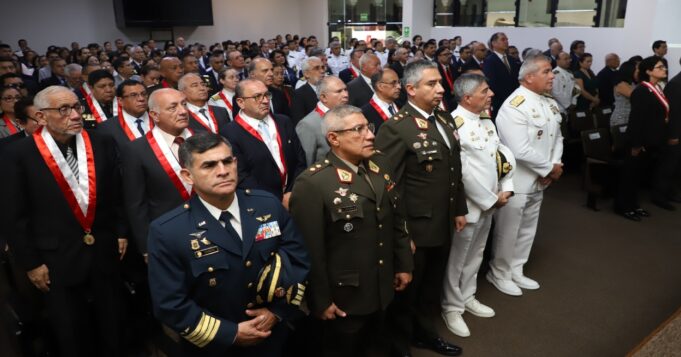 Contralmirante CJ(r) Darío Vásquez Rojas juramenta como presidente del Fuero Militar Policial para el periodo 2025-2027