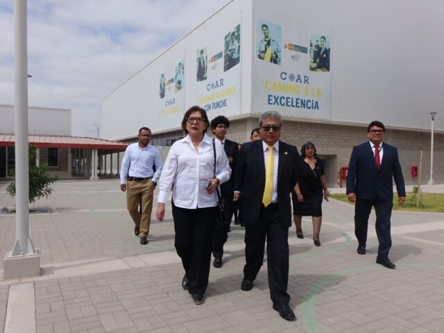 Ministerio de Educación destaca avances y nivel académico de escolares de los COAR