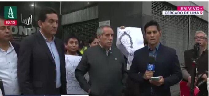 Acción Popular: Denuncian presuntas irregularidades en la inscripción de delegados y favorecimiento a lista de Alfredo Barnechea