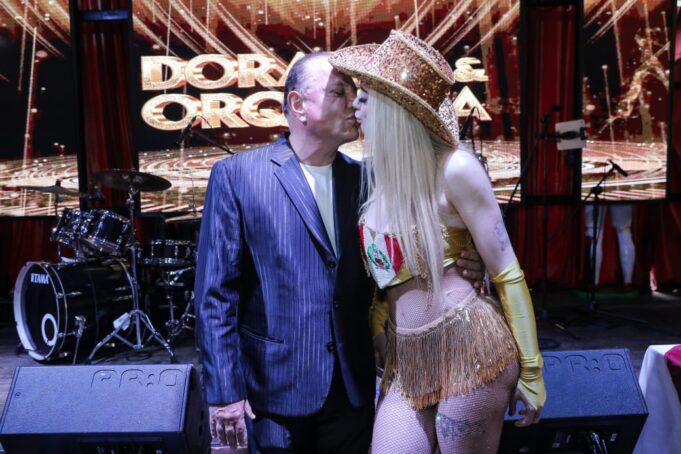 Brad Pizza y Aixa Sosa se hacen tatuajes y lucen anillos simbólicos