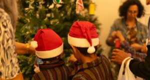 Niños del Puericultorio Pérez Araníbar participan en el tradicional encendido del árbol navideño