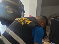POLICÍA INCAUTA MILES DE CIGARRILLOS ILEGALESEN EMPRESA DE TRANSPORTES DE LA VICTORIA