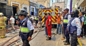 LA VICTORIA: INCENDIO CÓDIGO 2 ES CONTROLADO SIN PÉRDIDAS HUMANAS