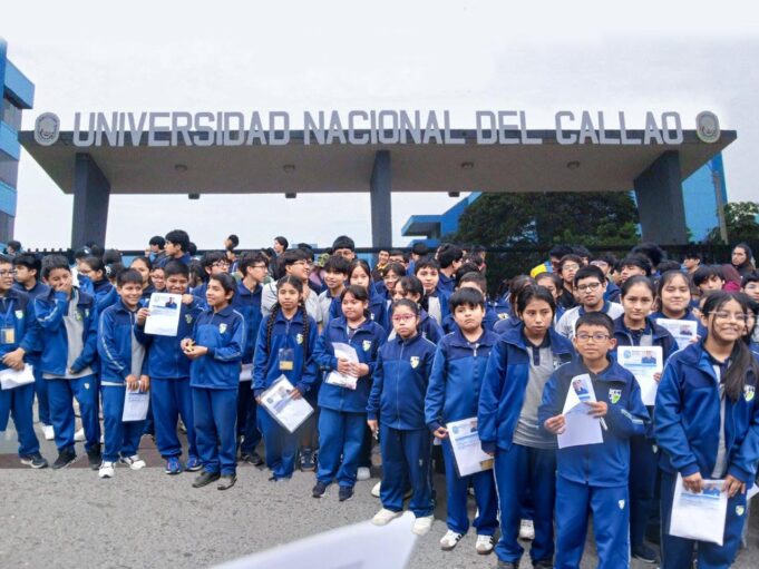65 escolares de un mismo colegio celebran Navidad con ingreso a Universidad Nacional del Callao