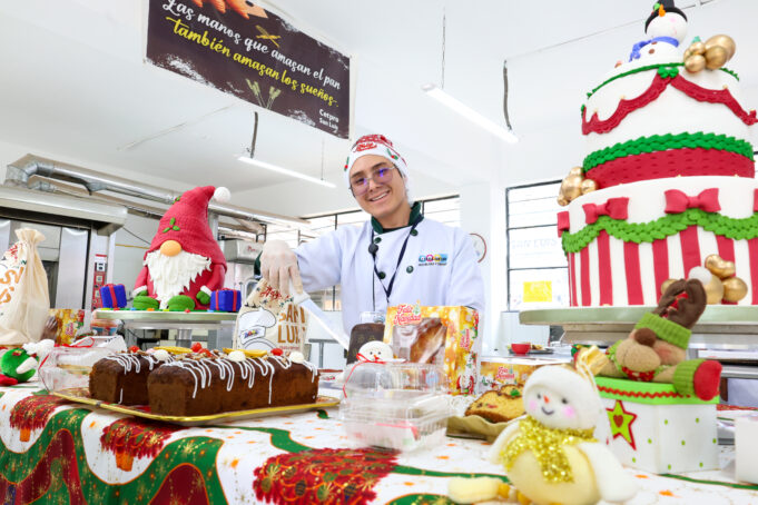 Amasando sueños: Jóvenes emprendedores se preparan para la vida en el CETPRO San Luis