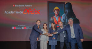 Minedu: estudiantes y egresados de secundaria podrán acceder a 400 mil becas virtuales