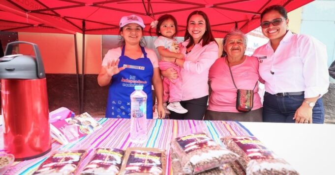 Ministra del Midis, Lesly Shica, impulsa emprendimientos de usuarios de los programas sociales