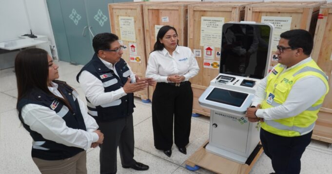 Migraciones moderniza el trámite del pasaporte con módulos de autoservicio