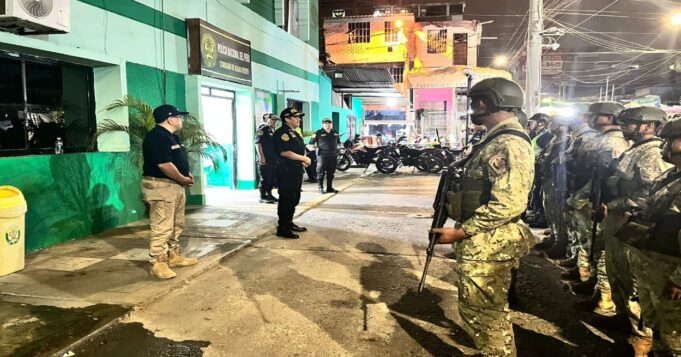 Migraciones, PNP y el Ejército ejecutaron operativos de fiscalización migratoria en línea de frontera en Tumbes