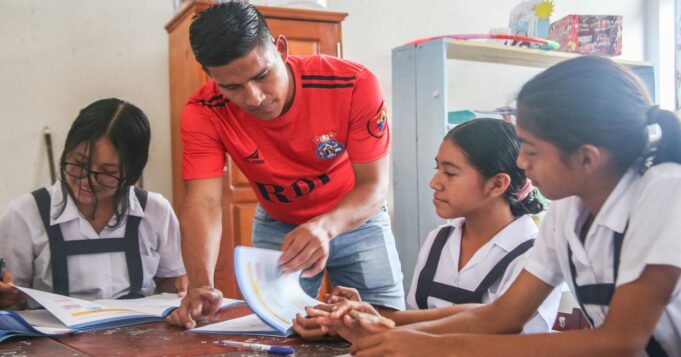 Más de 476 mil estudiantes se benefician con el fortalecimiento de la educación en zonas de frontera