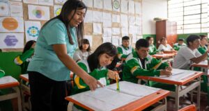 Minedu reconoce a maestros de 22 regiones que transforman la educación del país