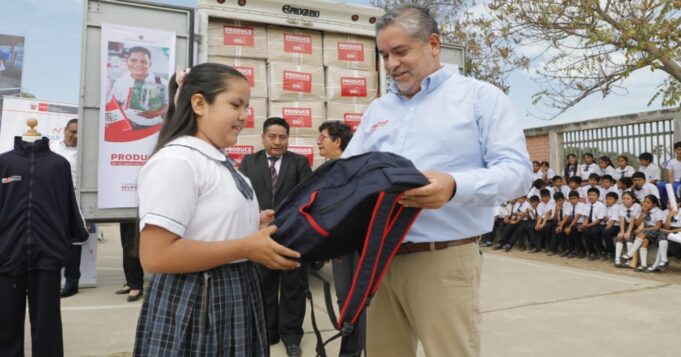 Lambayeque: inician distribución de más de 13 mil kits escolares elaborados por MYPE peruanas