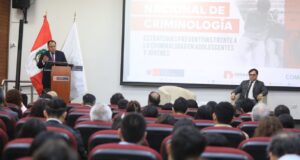 Ministerio de Justicia impulsa estrategia nacional para proteger a adolescentes y jóvenes en Congreso Nacional de Criminología