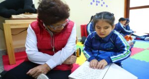 Ministerio de Educación presenta la primera biblioteca infantil para estudiantes con discapacidad visual