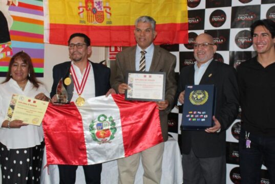 Premian al mejor restaurante peruano en Europa Tentaciòn Criolla de Barcelona