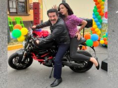 Claudio Calmet celebra con Ximena Díaz en “Eres mi bien”