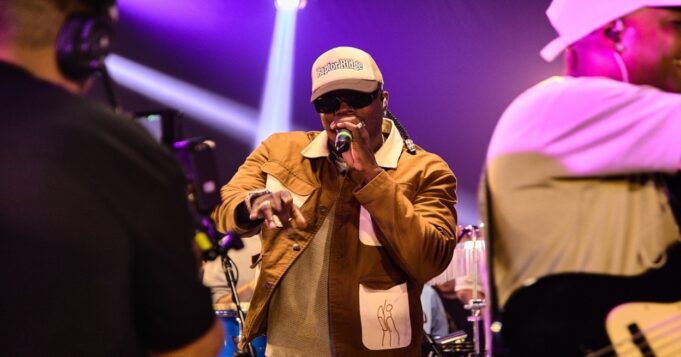 Los Bacanos, Jerau y Danni Úbeda rompieron fuegos en Púrpura Sessions