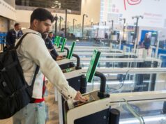 Migraciones amplía uso de e-gates para todos los extranjeros en salidas internacionales