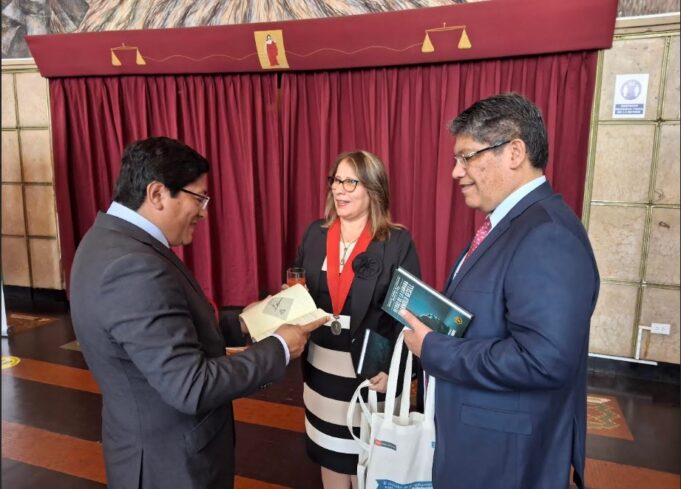 CSJL inaugura la «Feria del Libro Luis Bramont Arias»