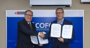 Nuevo impulso a la formalización: Cofopri y Sunarp extienden alianza para inscripción electrónica y masiva de títulos