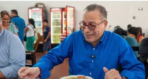 ‘Sabelón se bajó del tren: Phillip Butters y la crónica de una candidatura extinta