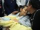 Doble milagro de la vida: Joven madre y su bebé protagonistas de una historia que sorprende al mundo