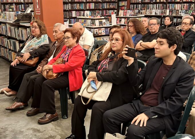 Presentación del libro Monólogo desde las tinieblas