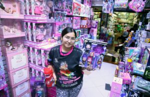 Ingrid: la emprendedora que en Navidad se convierte en el ángel de los niños