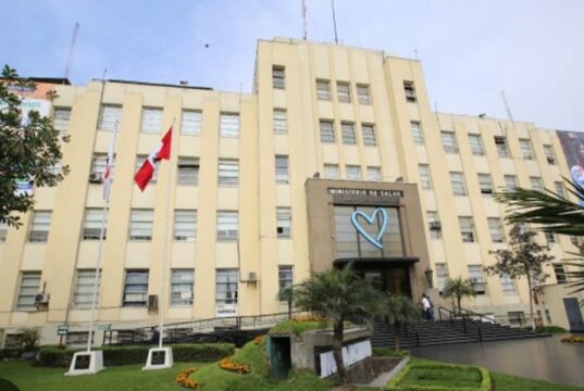 Minsa advierte conspiración para bloquear licitaciones