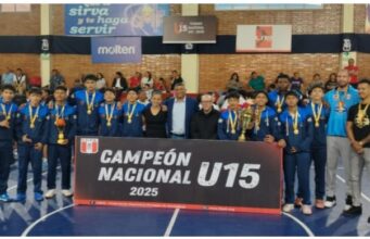 Huancayo: alumnos del colegio y club Cienciano Campeón Nacional de Basketballa U15