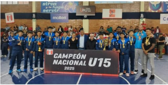Huancayo: alumnos del colegio y club Cienciano Campeón Nacional de Basketballa U15