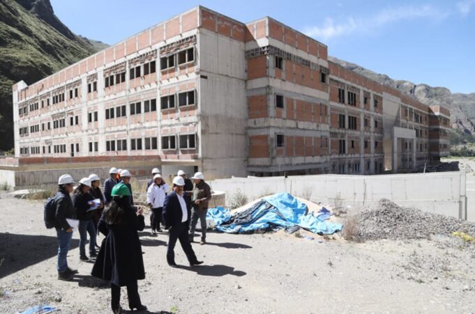 Hospital inconcluso de Huancavelica: exmiembro del Pronis denuncia orden de detención en proceso de S/ 208 millones