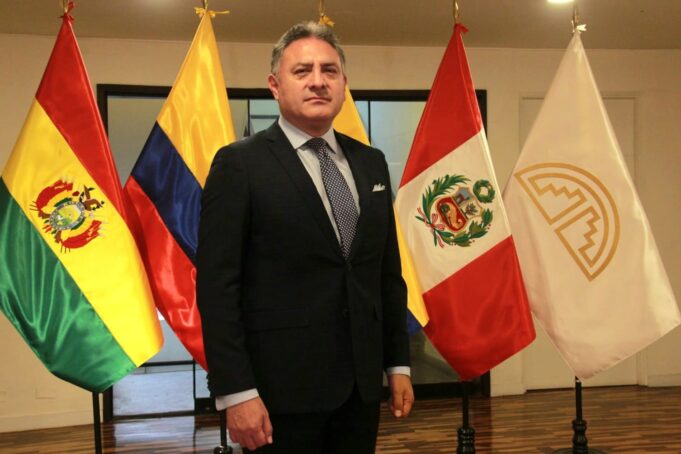 “Como jefe supremo de las FF AA, le declararé la guerra total a la criminalidad”