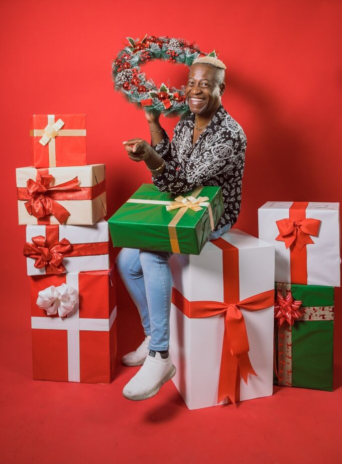 Javier Lobatón llevó alegría navideña a Pamplona Alta