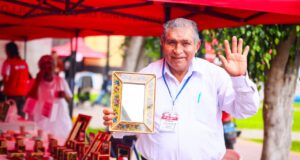 Navidad en el Callao: conoce la historia de 4 usuarios de Pensión 65 que destacaron en feria de emprendedores del Midis