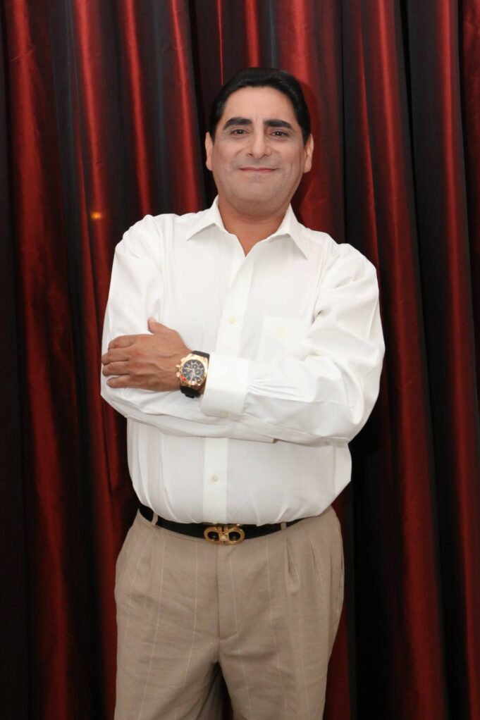 Carlos Álvarez se despide del humor para postular a la presidencia