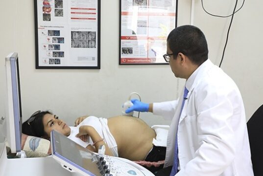 ¡Milagro de Navidad! Médicos del Minsa salvan la vida de un bebé de 26 semanas de edad gestacional con tumor pulmonar