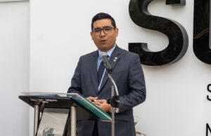 El Dr. Vicente Espinoza Santillán asume funciones como superintendente de la Sunedu