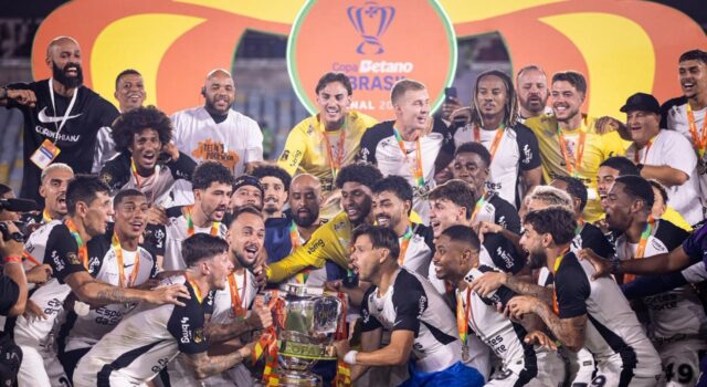 Corinthians con André Carrillo se proclamó campeón de la Copa Brasil al vencer a Vasco da Gama 2-1