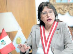 Delia Espinoza pierde nuevamente la razón y amenaza al Poder Judicial
