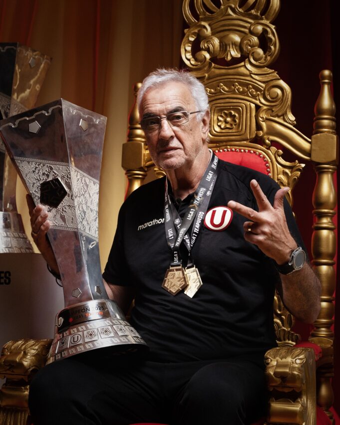 Jorge Fossati se aleja de Universitario tras última reunión con directiva crema