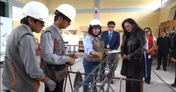 Minedu supervisa avances en educación técnica y modelo jornada escolar completa en Ayacucho