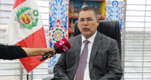 Ministro de Educación reitera que la matrícula en colegios públicos es gratuita pide a padres de familia que no se dejen sorprender